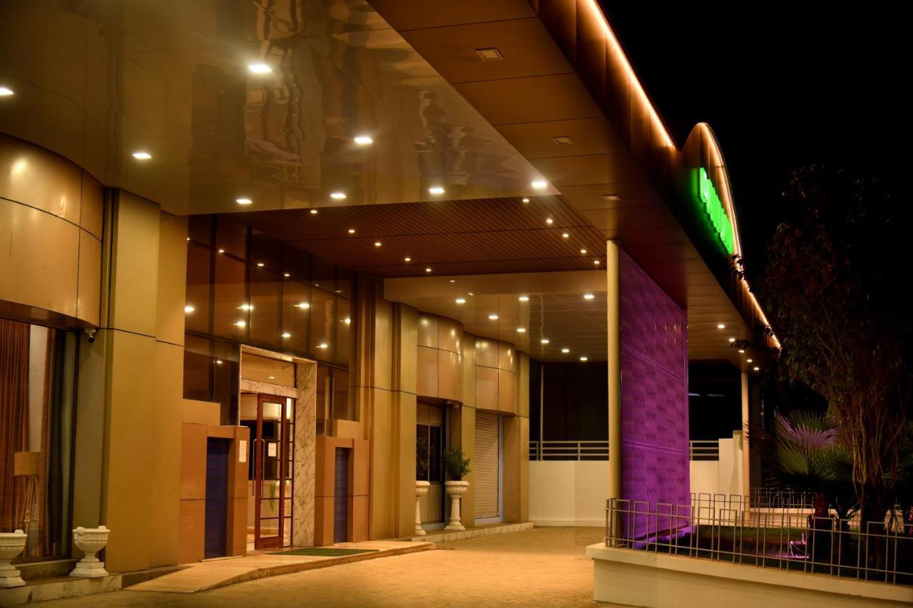 Hotel Prince Residency Bhuj Exterior foto