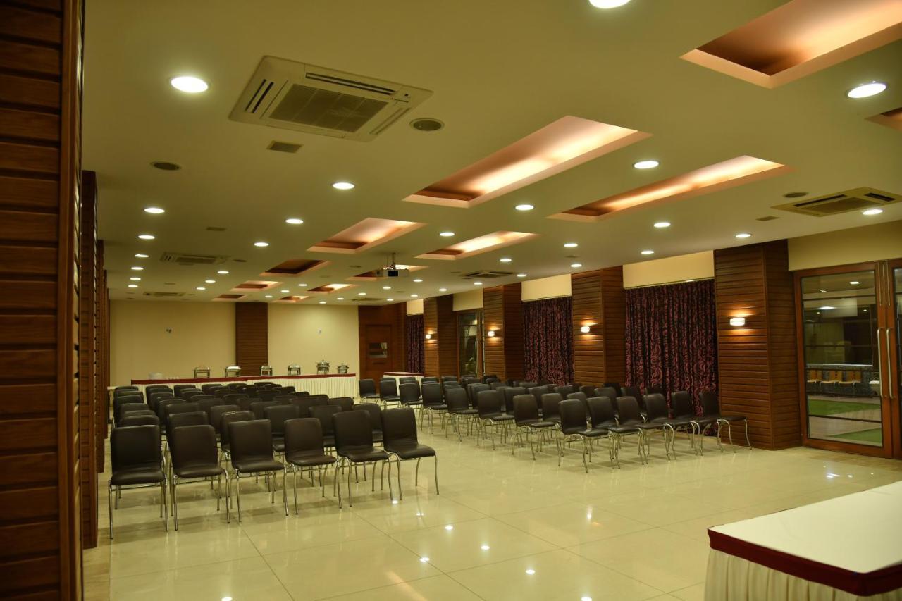 Hotel Prince Residency Bhuj Exterior foto