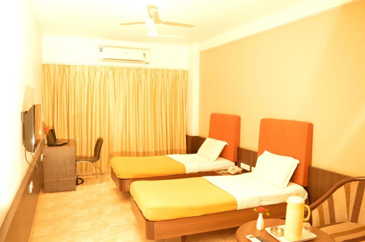 Hotel Prince Residency Bhuj Exterior foto